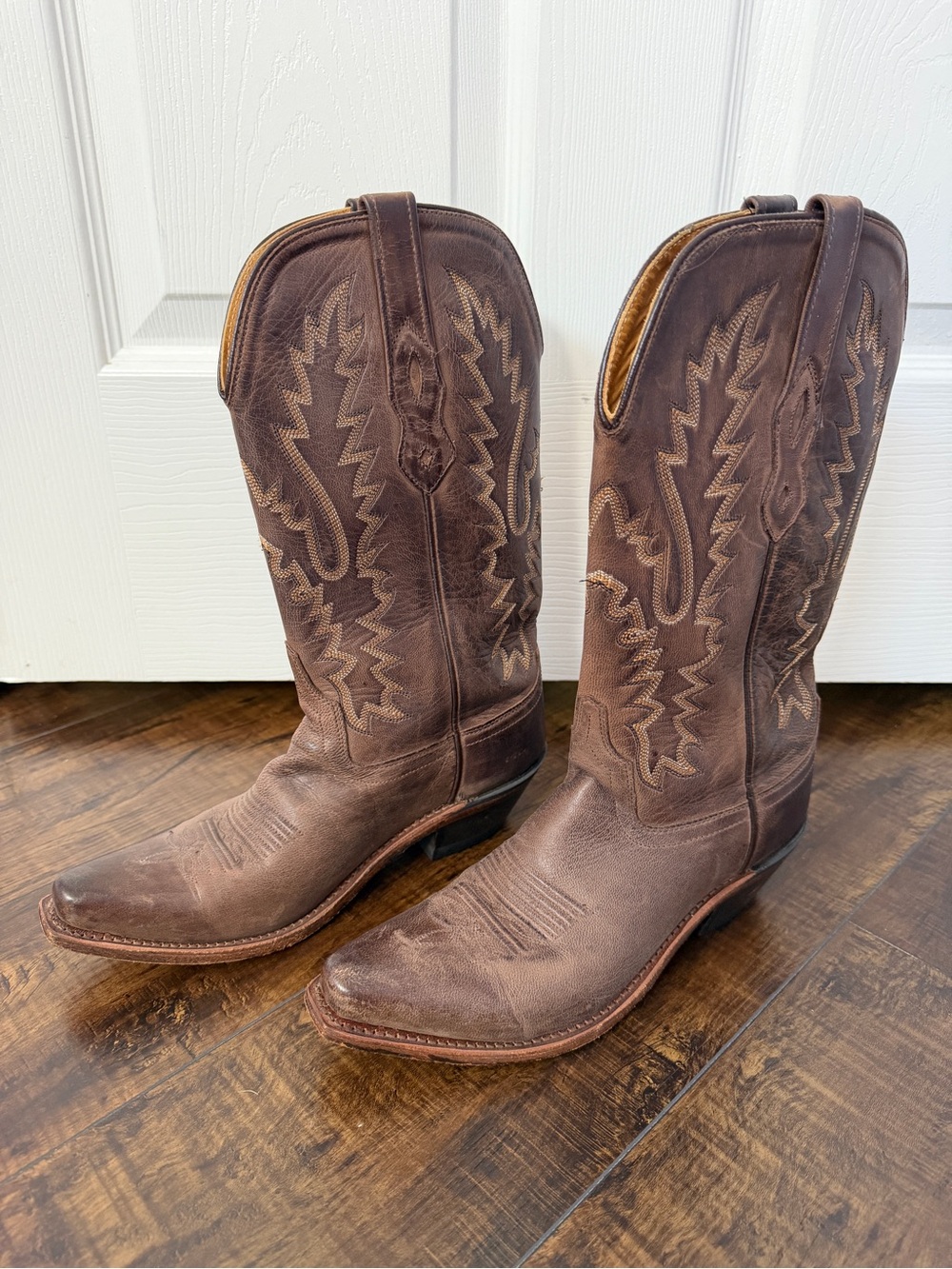 Old West Brown Leather Men's Western Cowboy Boots with Stitch Detail